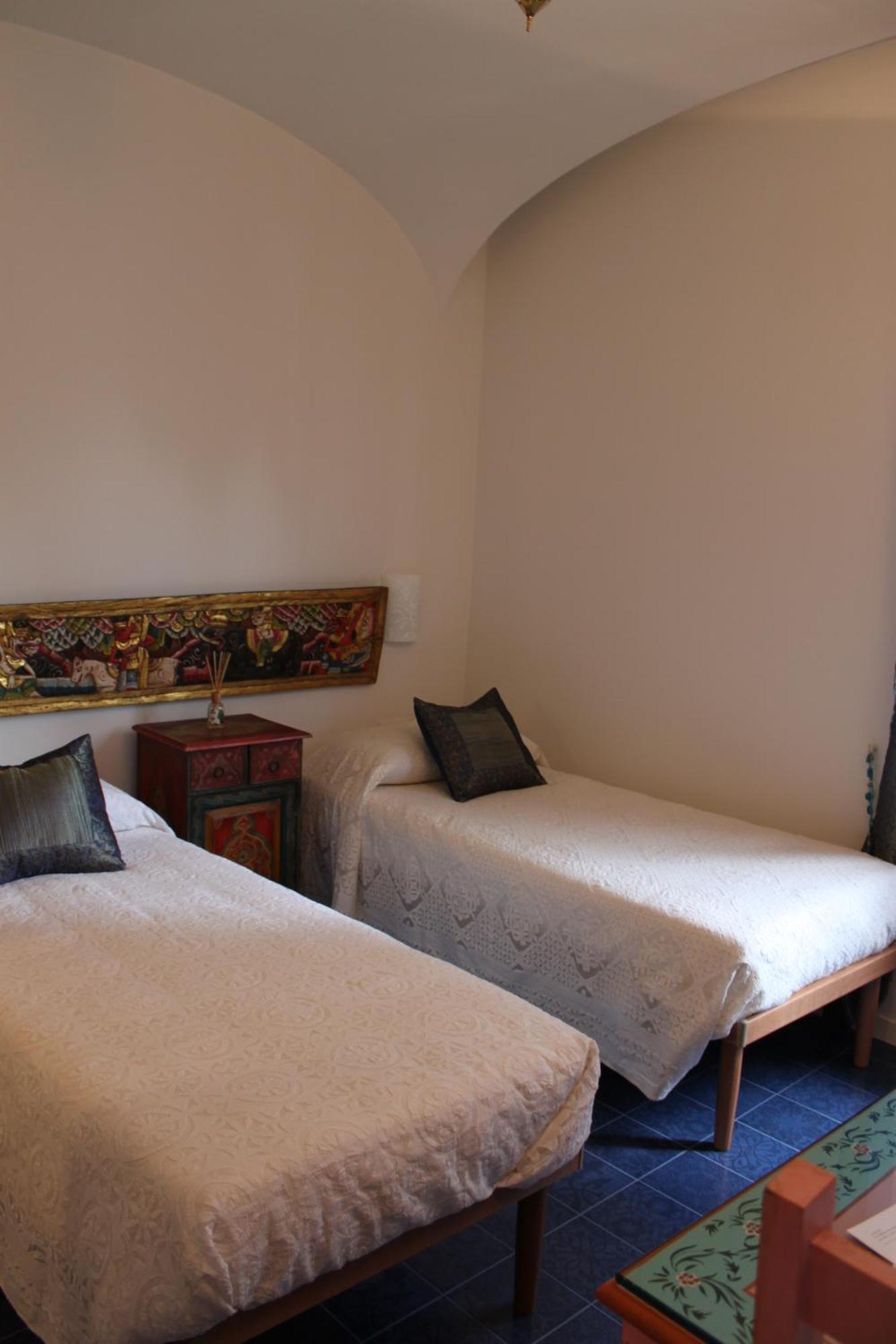 Abracadabra Tortona Bed & Breakfast Milan Bagian luar foto